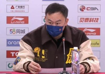 刘维伟：今天球队人员不足 特别近期的伤病比较严重|青岛队