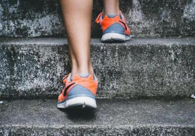 延长跑鞋使用寿命 跑者可尝试4个技巧|跑步|越野跑|紫外线
