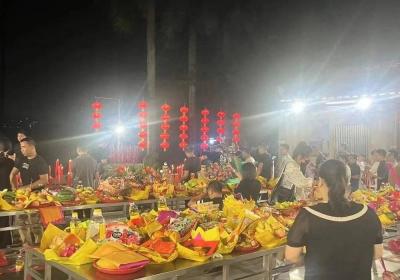 在深圳的潮汕女生：创业后，就离不开初一十五的庙