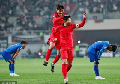 世预赛-孙兴慜世界波曹圭成传射 韩国5-0新加坡|禁区|推射|点球