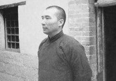 王耀武被俘，清查家中财产仅2辆拖拉机，陈毅诧异：你藏它干什么