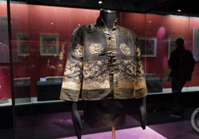 “龙袍”和“蟒袍”有啥不一样？来三峡博物馆“龙舞中华”新春文化展里找答案