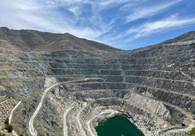新疆可可托海的功勋矿坑，为新中国偿还了巨额债务，矿产储量惊人